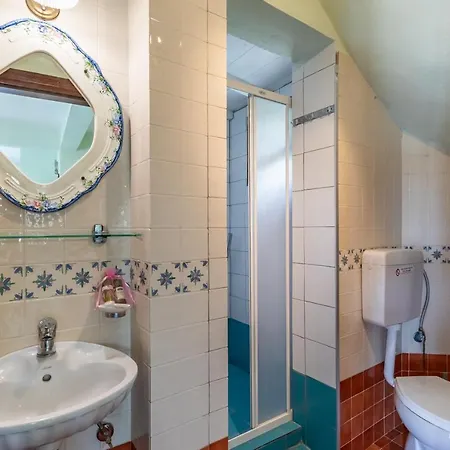 度假居 Peparethos *