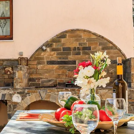 Peparethos * 斯塔菲罗斯