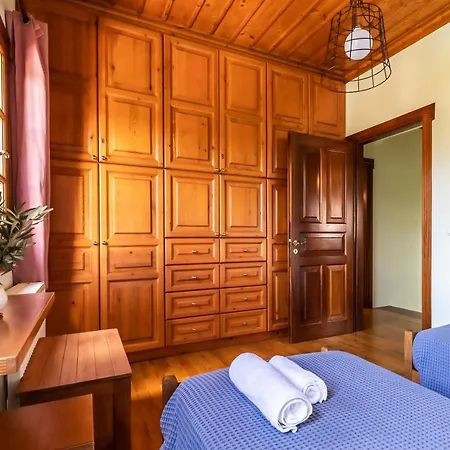 度假居 Peparethos *