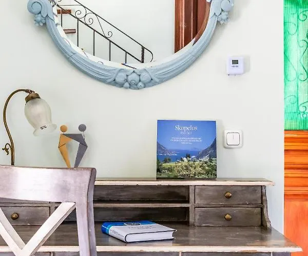 Holiday home Peparethos *