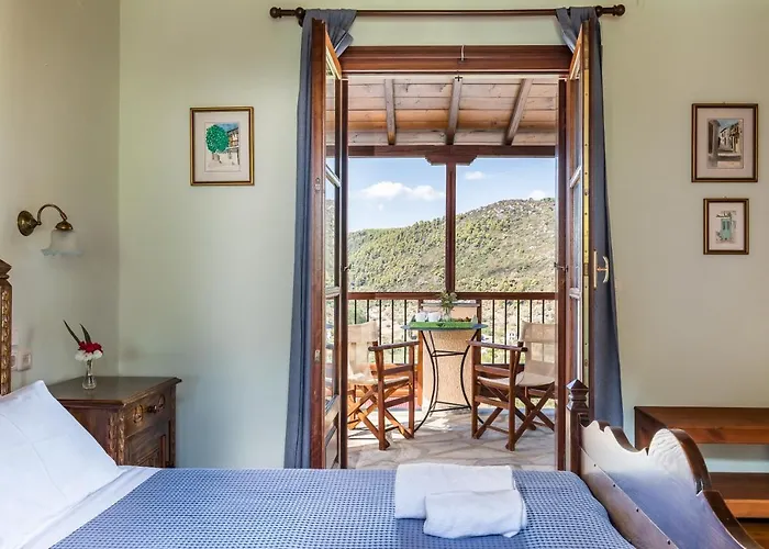 Peparethos Holiday home *